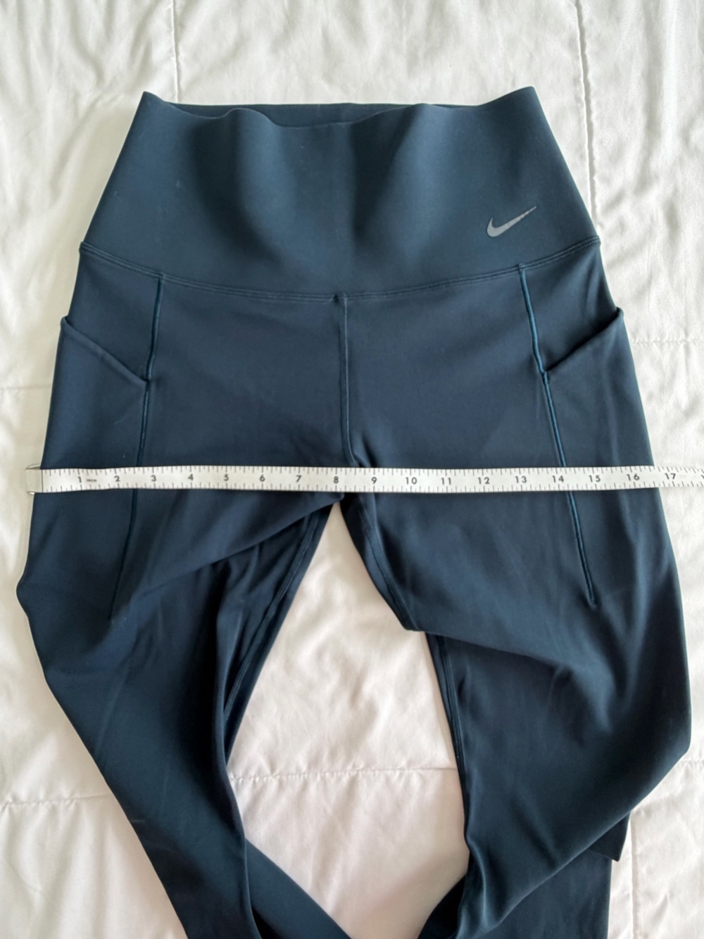 Nike Dri-Fit Universa High waisted 7/8Leggings, Women’s Size Medium, Like New - Picture 6 of 9